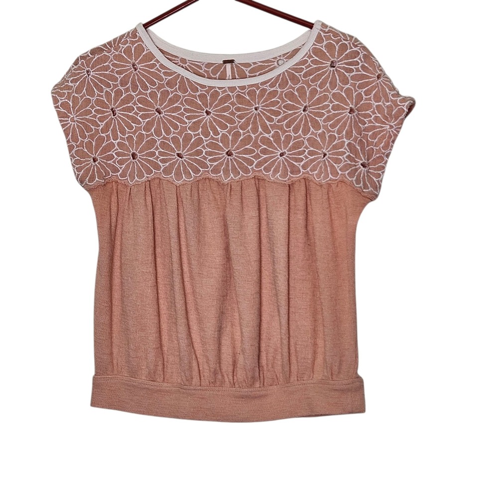 Free People Peach Floral‎ Embroidered Cap Sleeve Gathered Top Eyelet Size S